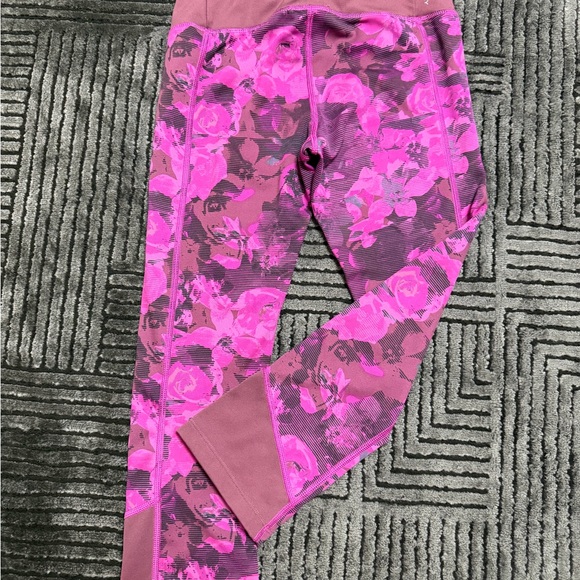 The North Face FlashDry Floral Crop Capri Leggings Women’s Small - Picture 2 of 5